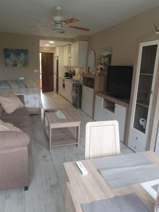 Precioso Estudio Con Piscina A 200M Del Mar Μαρμπέλλα Εξωτερικό φωτογραφία