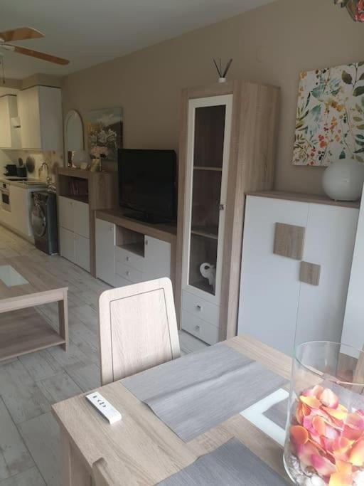 Precioso Estudio Con Piscina A 200M Del Mar Μαρμπέλλα Εξωτερικό φωτογραφία