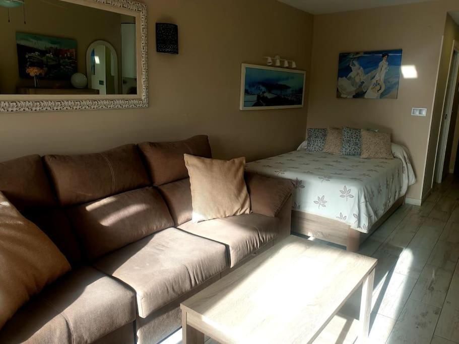 Precioso Estudio Con Piscina A 200M Del Mar Μαρμπέλλα Εξωτερικό φωτογραφία